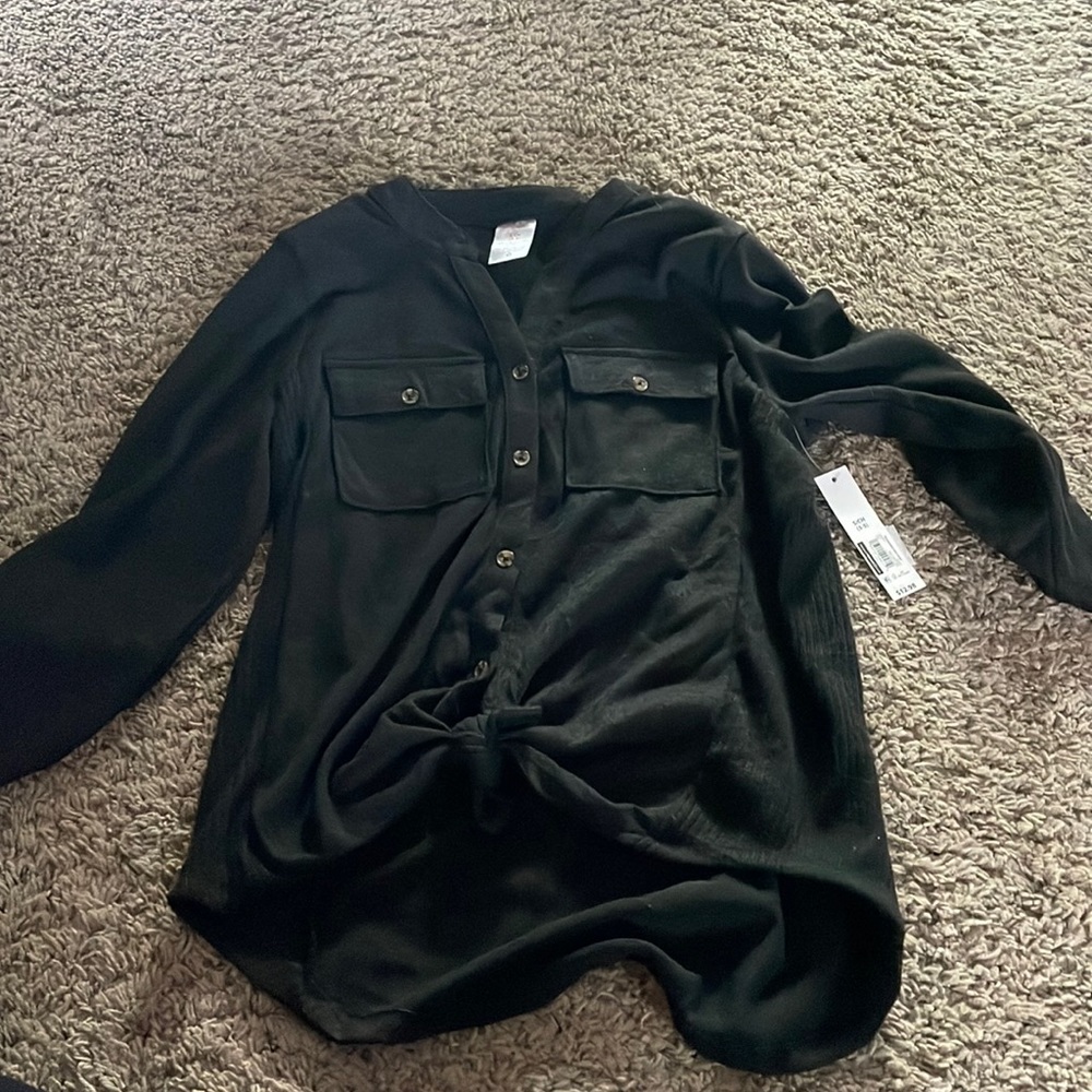 Black knotted front shirt